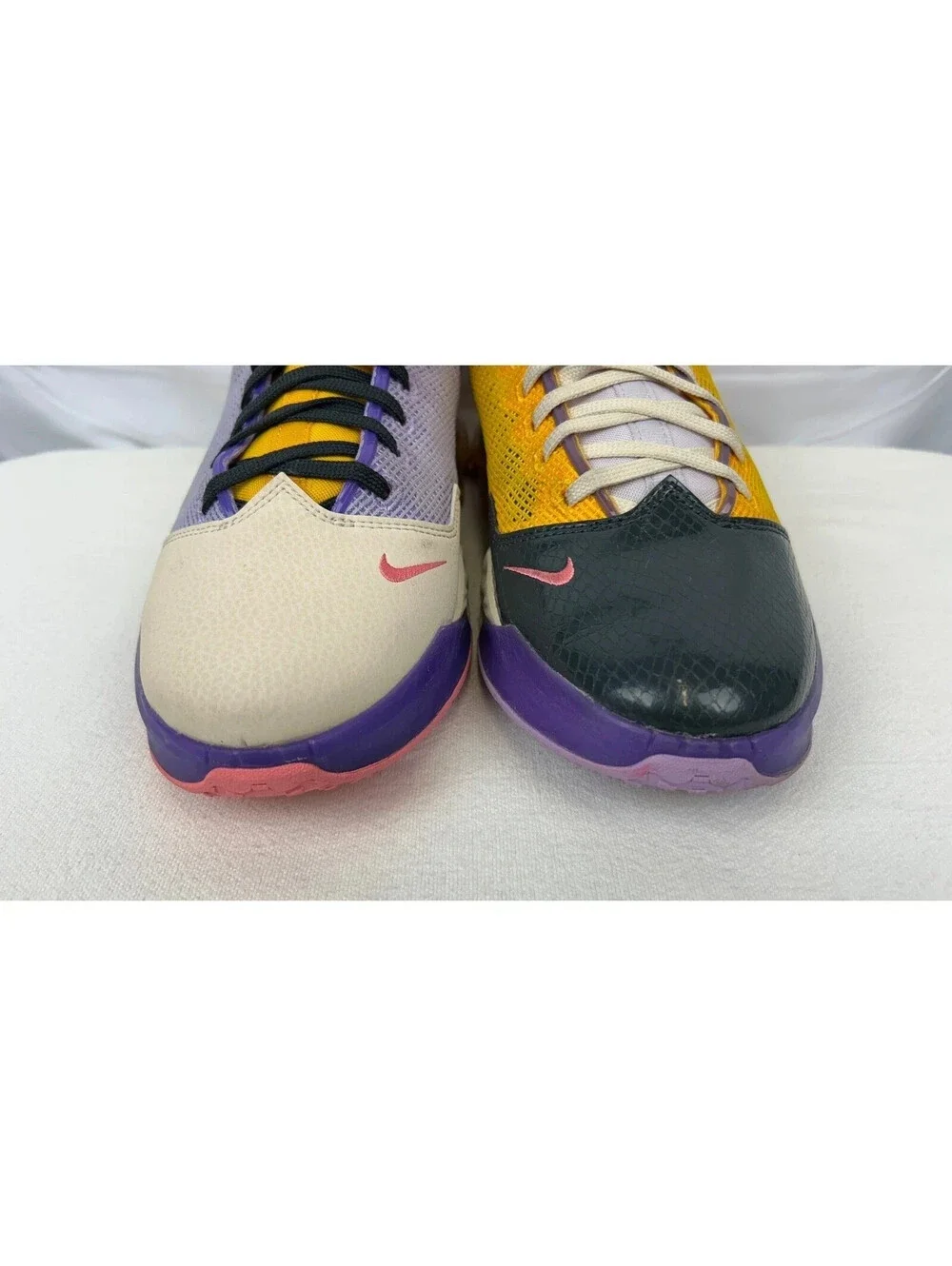 Size 9 - Nike Men's LeBron 19 Low Mismatch DO9829-500